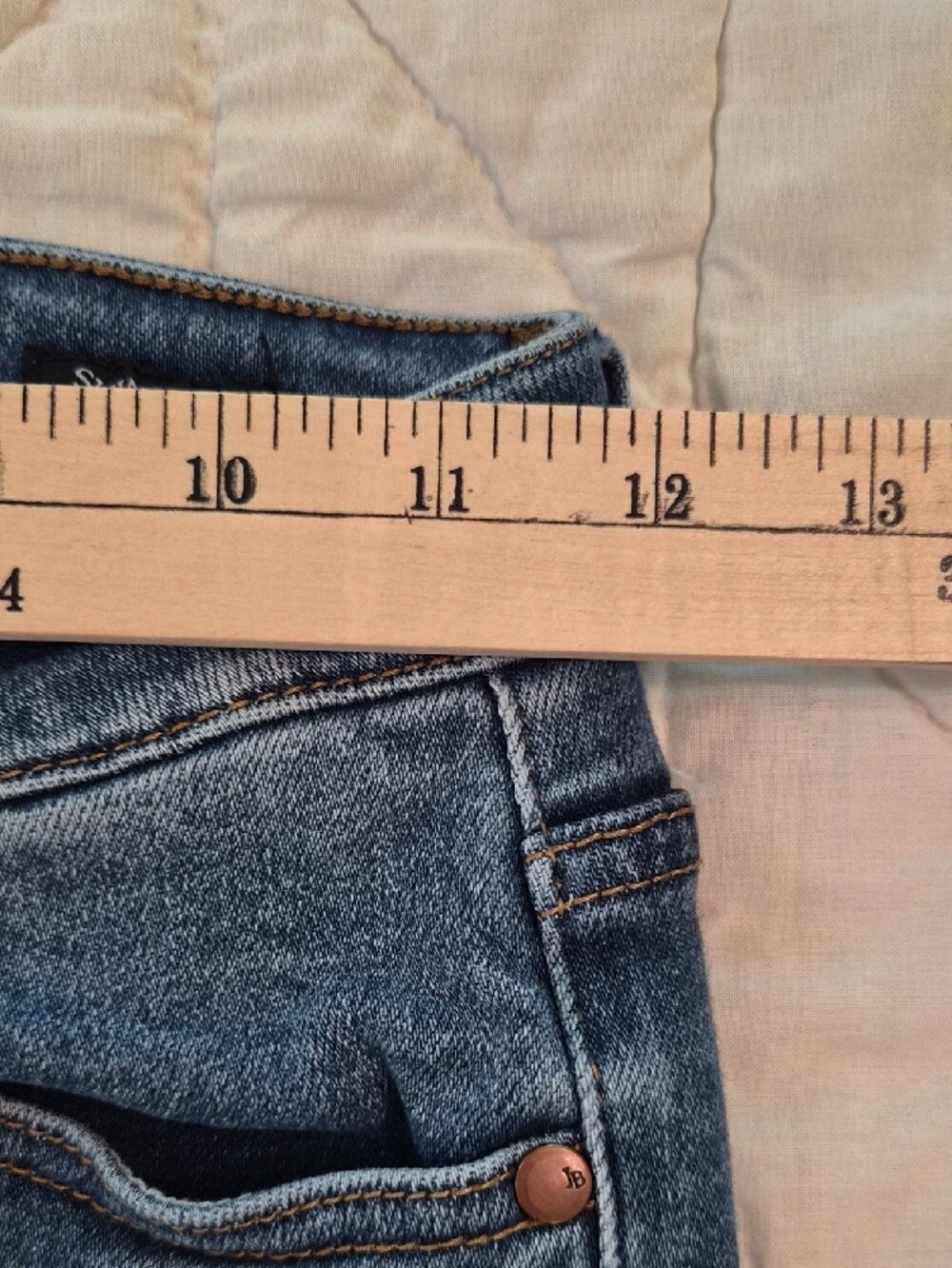 Judy Blue -Skinny Fit Jeans Daisy Embroidered  - Size 3/26 - Picture 3 of 8
